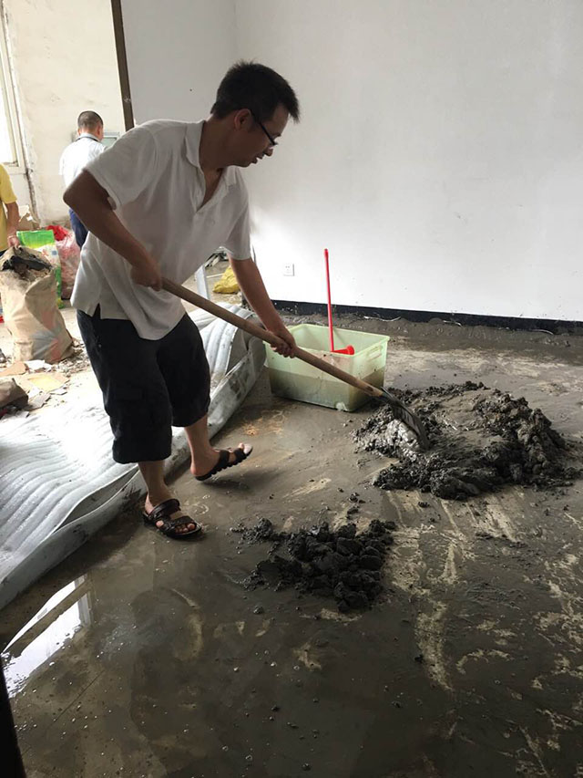 1480380556802112.jpg 2007246990V.jpg